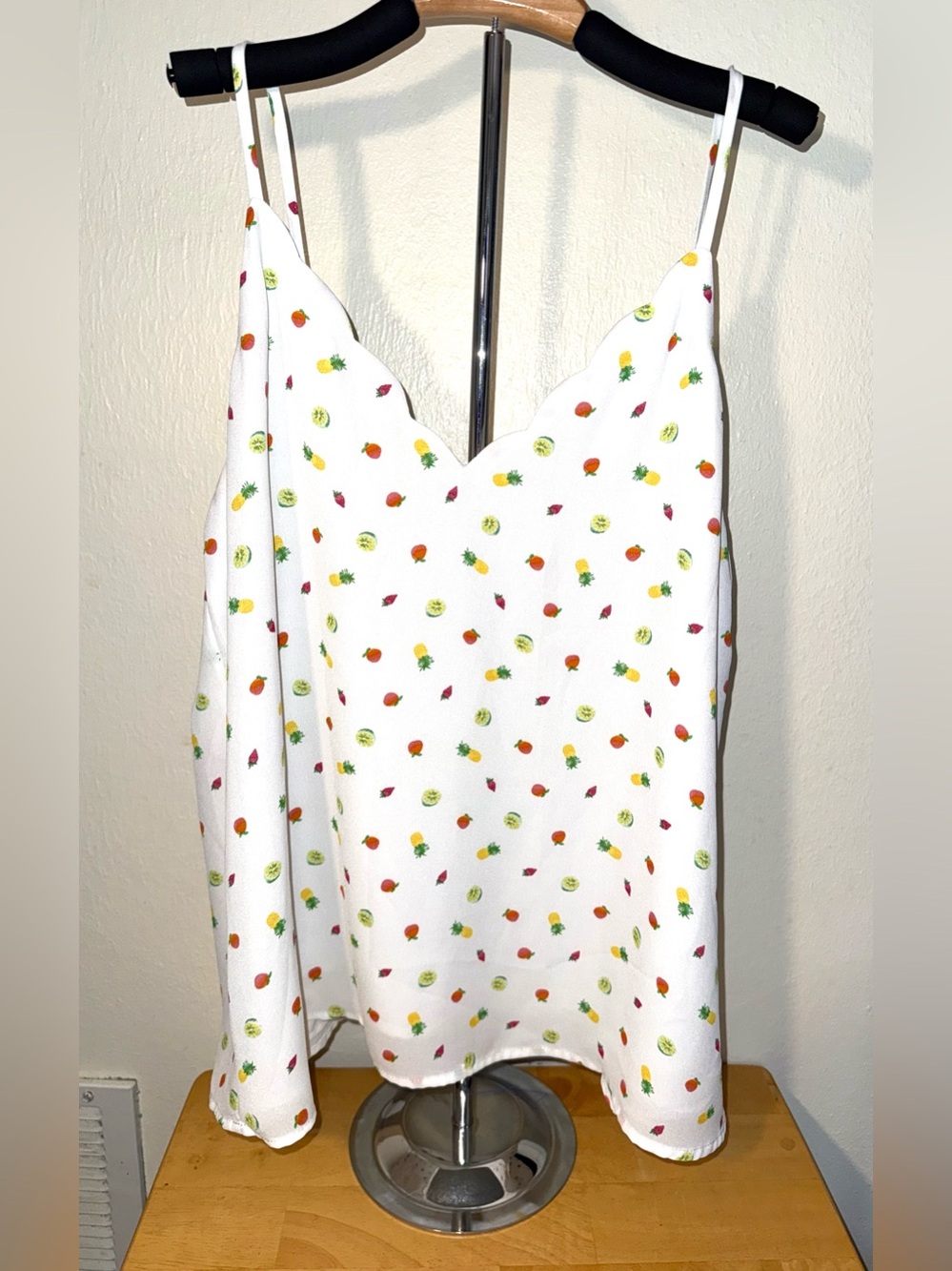 Socialite fruit print camisole with scalloped V-neckline, size L